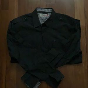 Men’s button casual shirt, never worn but no tags.